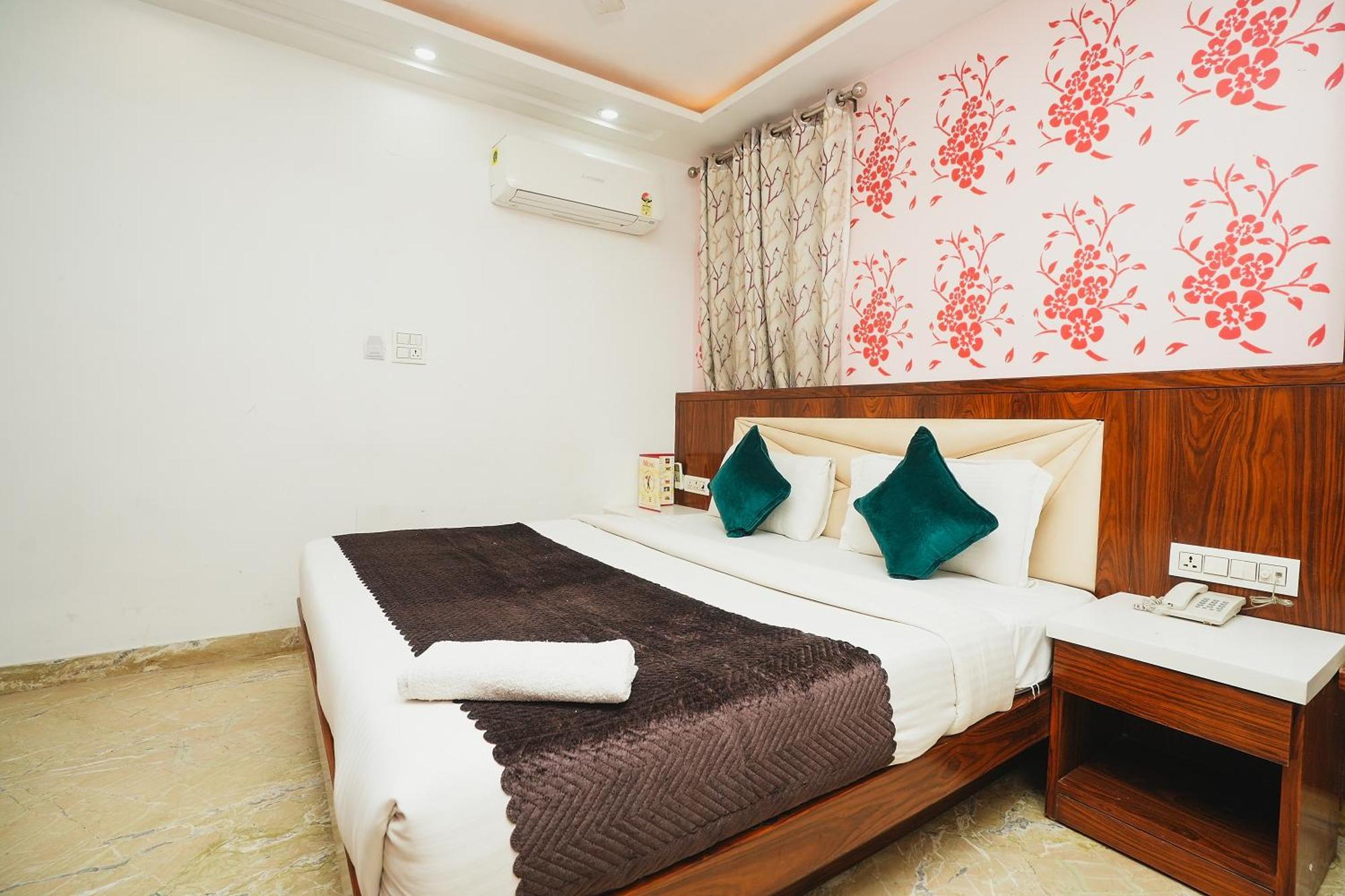 Hotel Kabir Palace Karol Bagh New Delhi Exterior photo